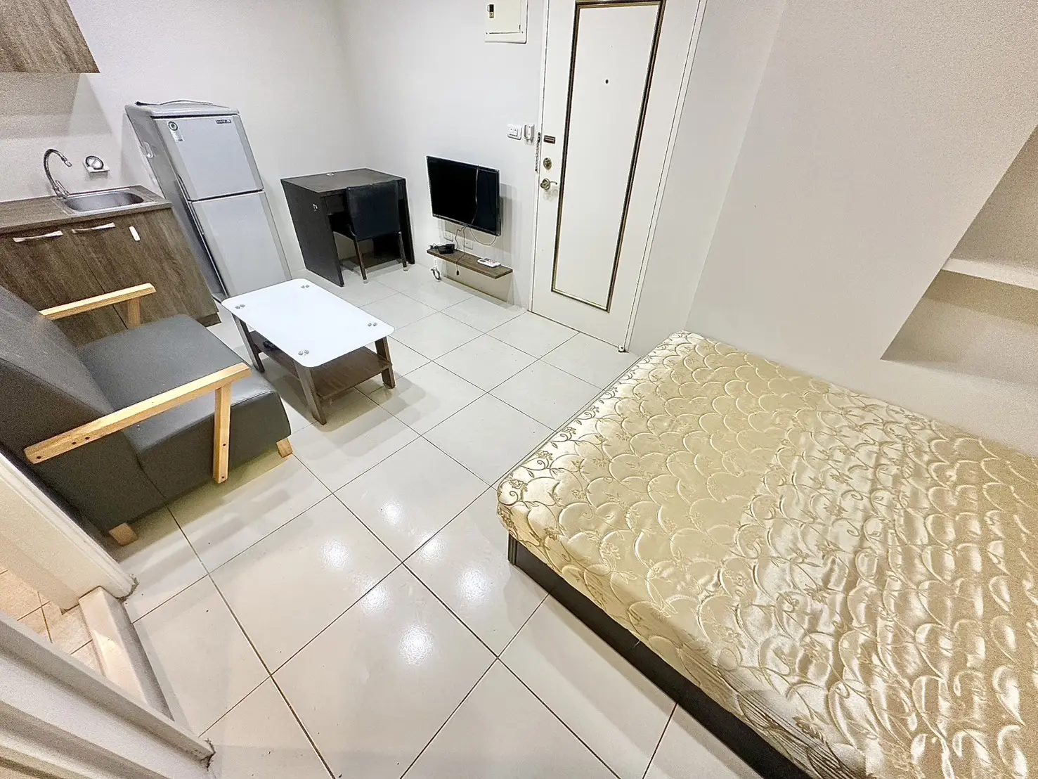 S 41386933 0