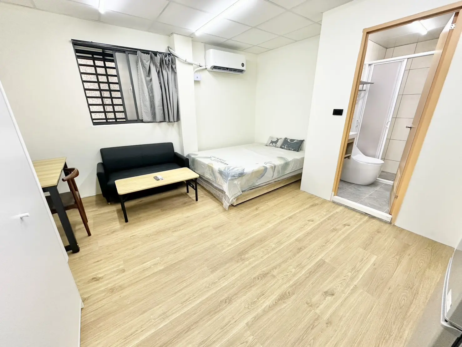 西區 忠明南路326巷1*號（爬樓透天）