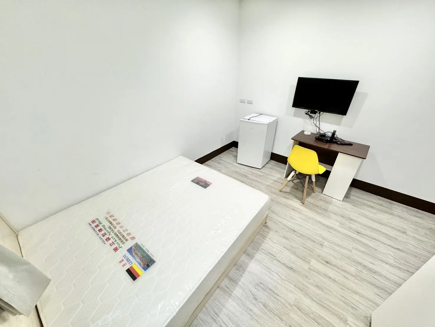 S 45883966 0