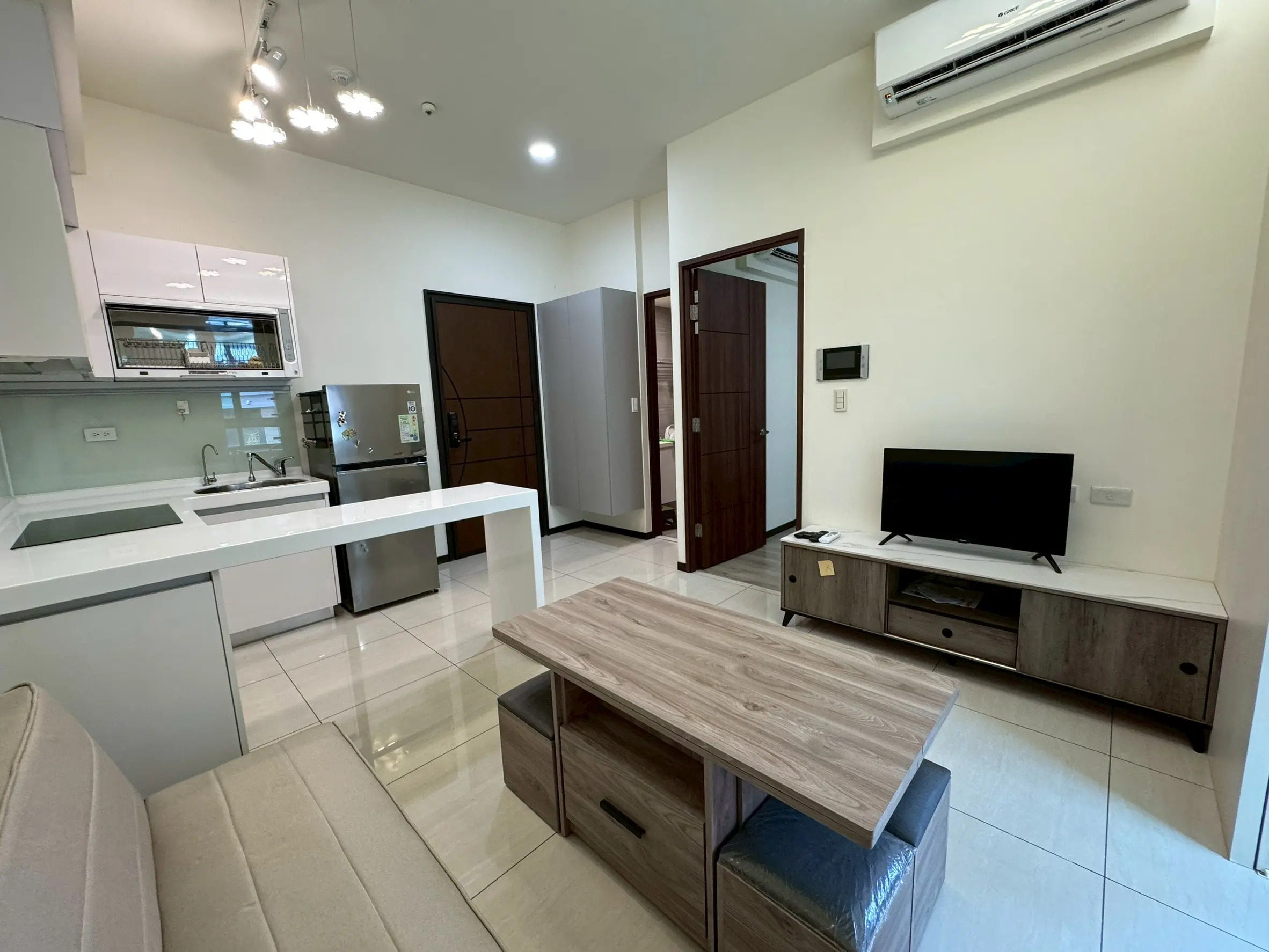 0d0c763f B99b 4abe A3e7 A06354d232bf 0 0