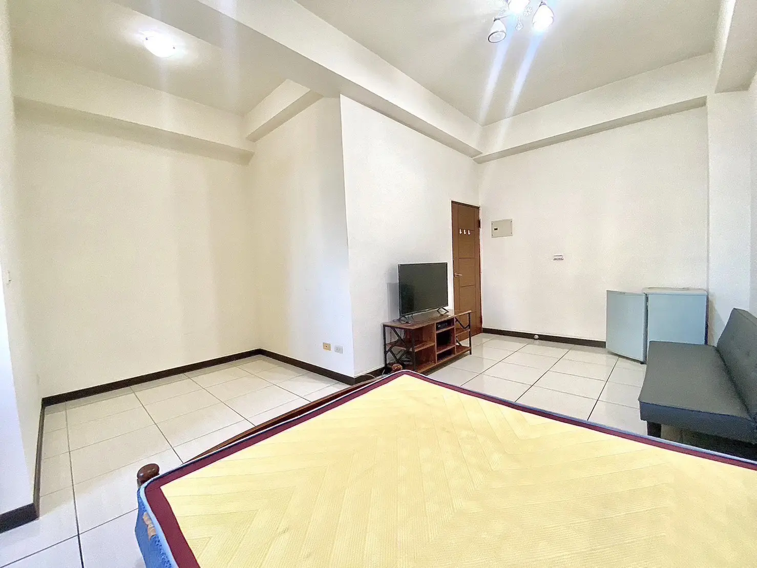 S 8323260 0