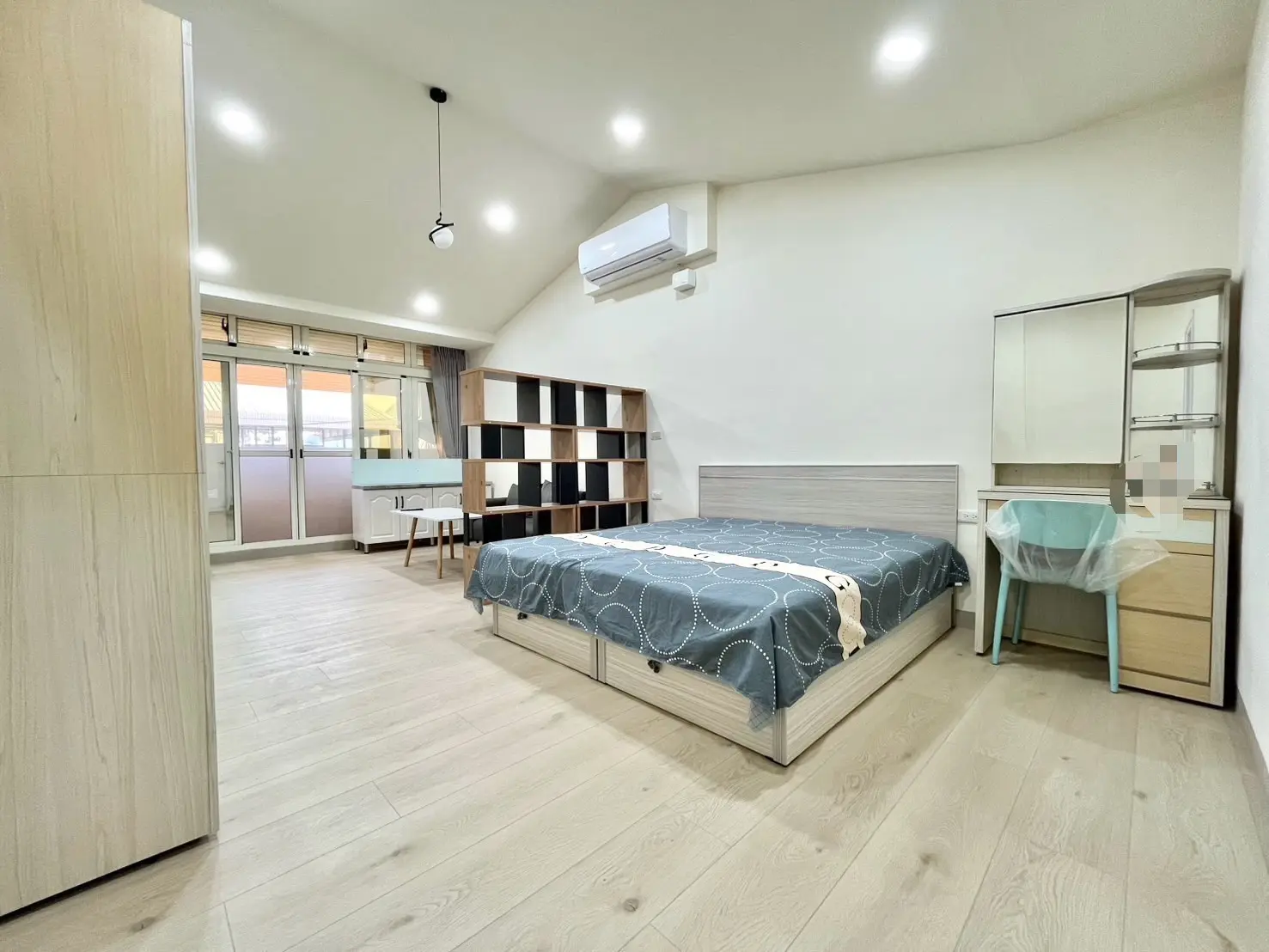 A南屯區 黎明路一段3*巷（爬梯）