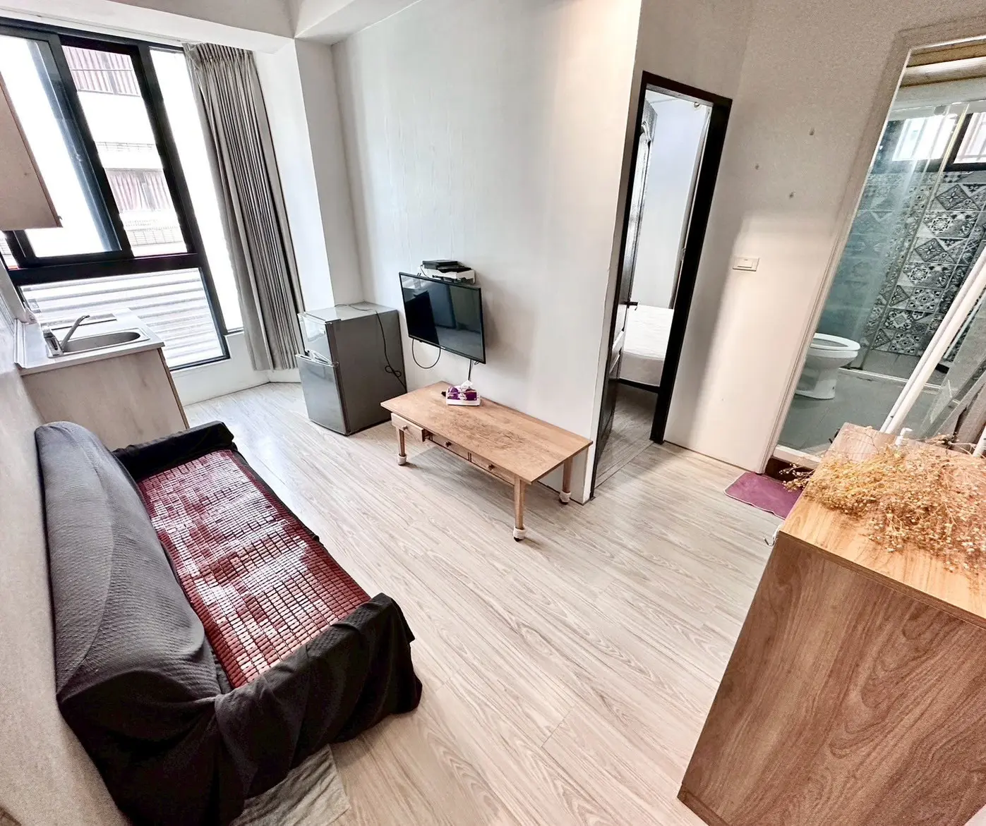 -西屯區 長安路二段6*號(爬梯)