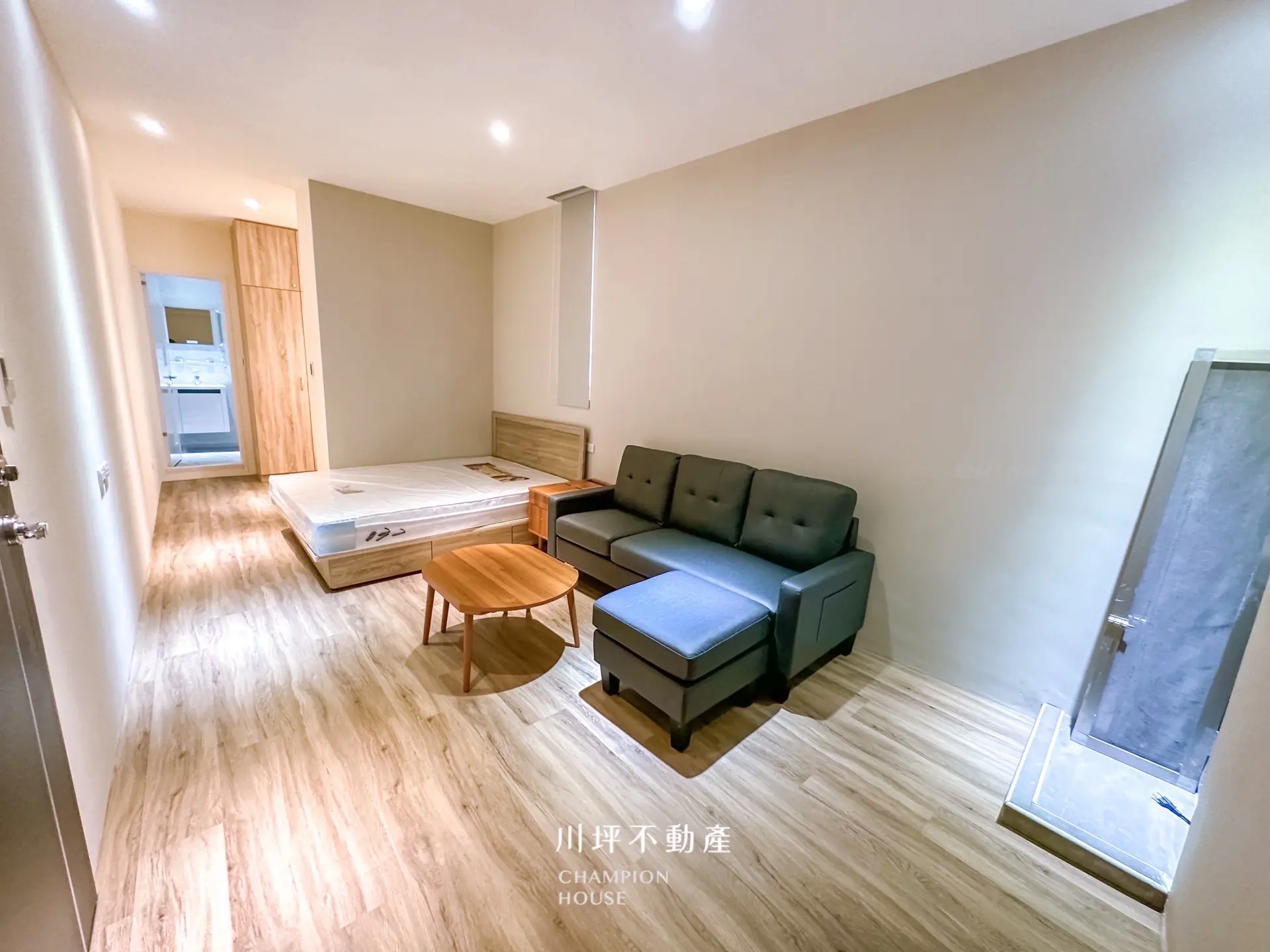 北區 錦新街*號(爬梯套房)