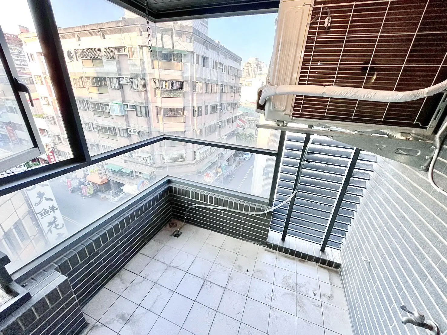S 550486118 0