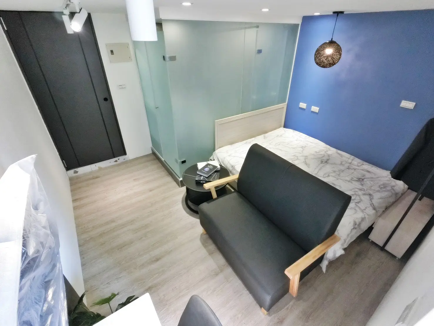 S 50242333 0