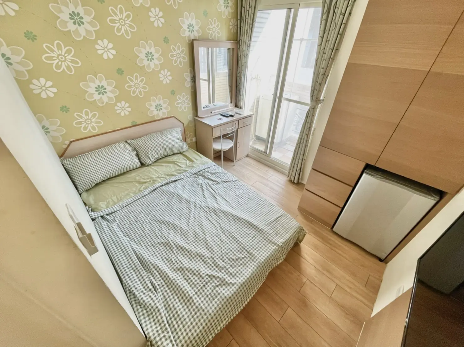 北區 梅川西路三段9*號（爬梯）