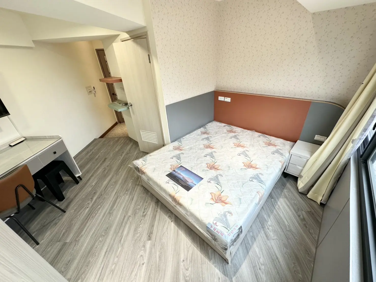 西區 美村路一段8**號（電梯大樓）