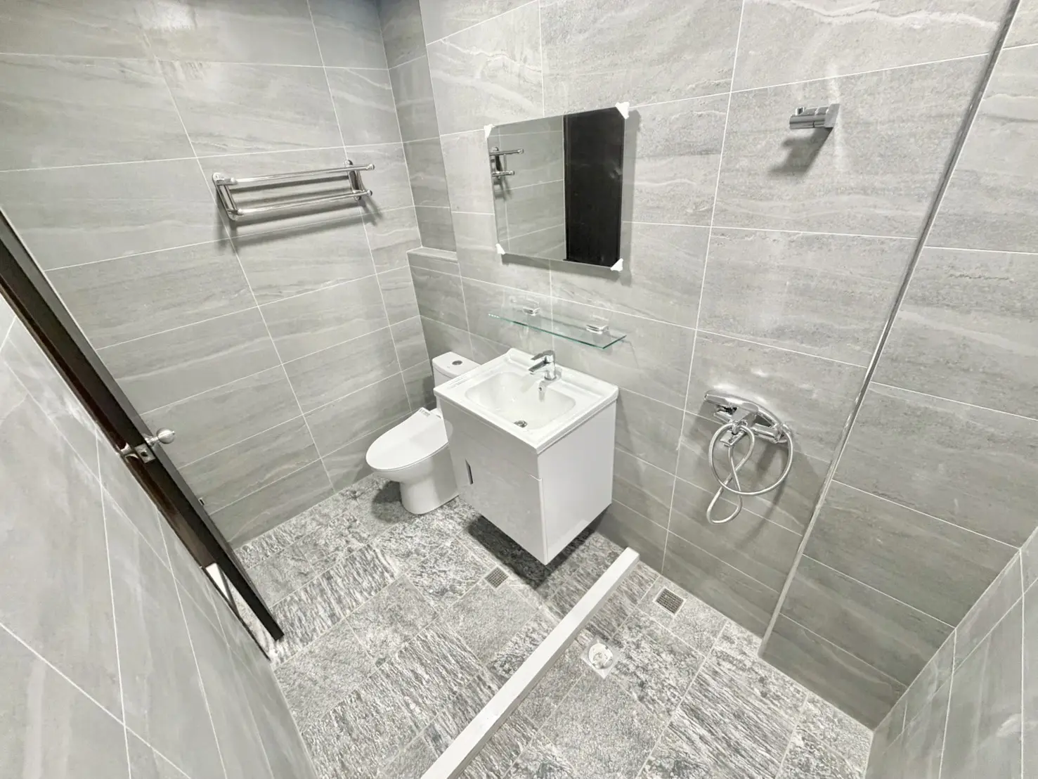 S 45850654 0
