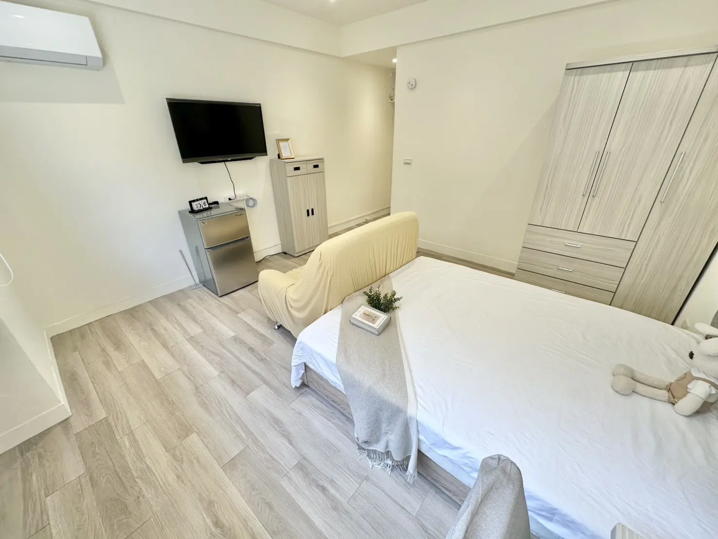 S 49717663 0