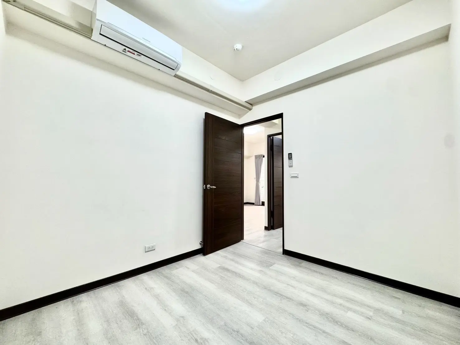 S 14786595 0