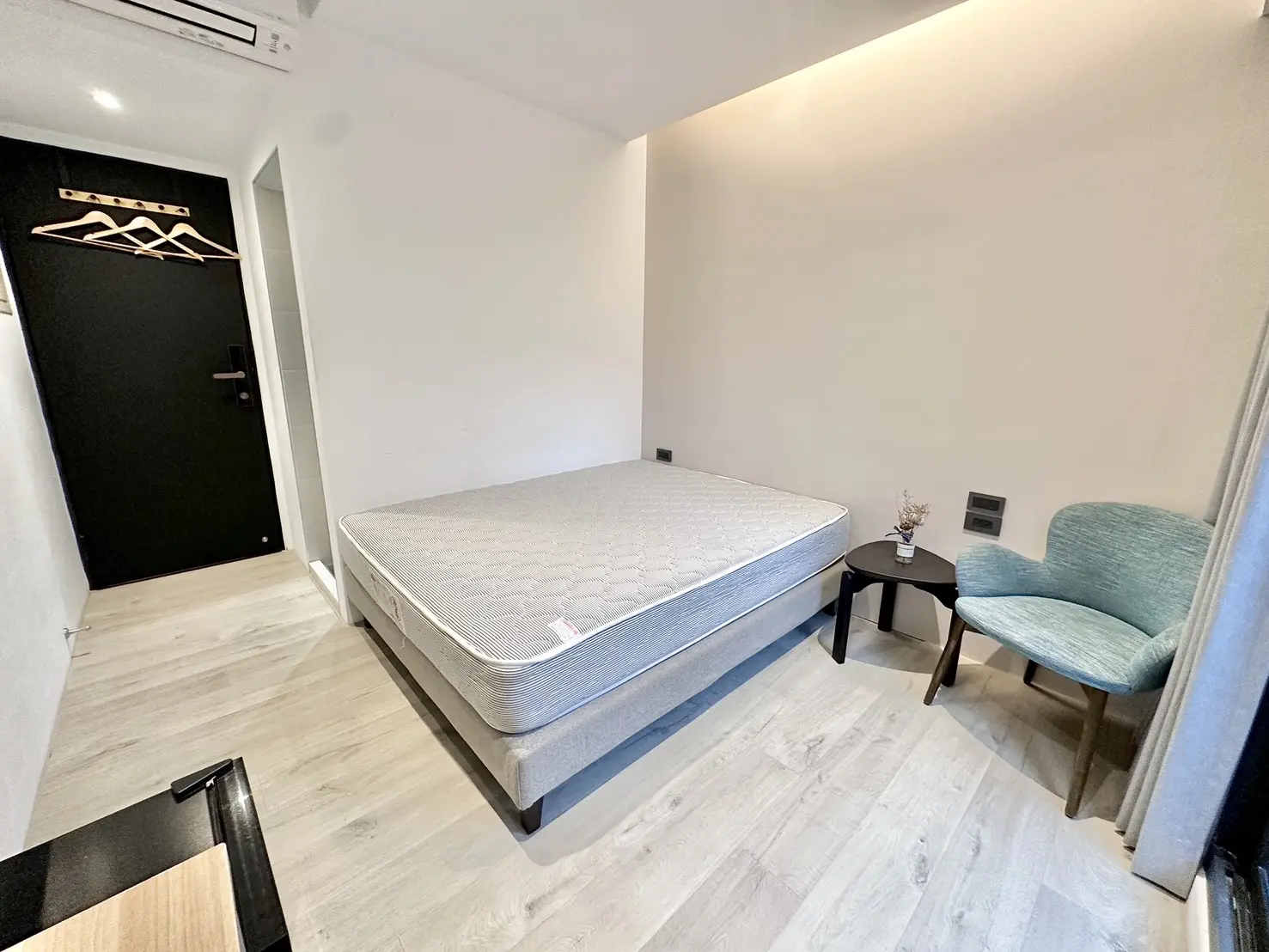 S 39755804 0