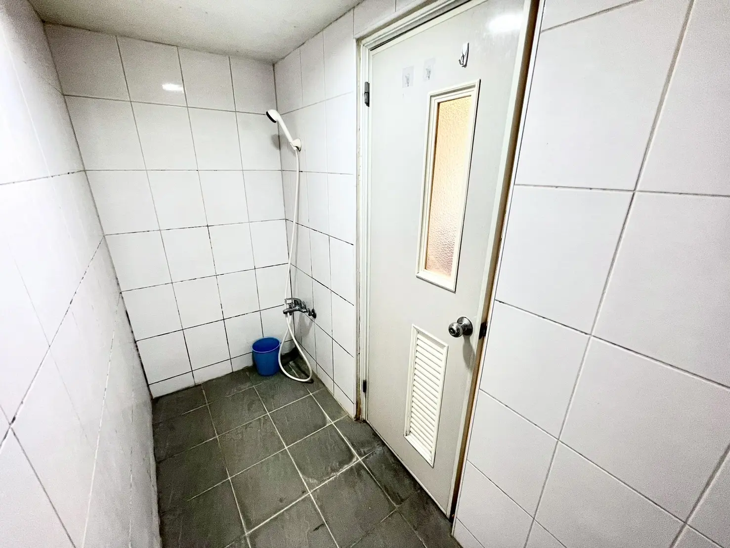 S 182935611 0