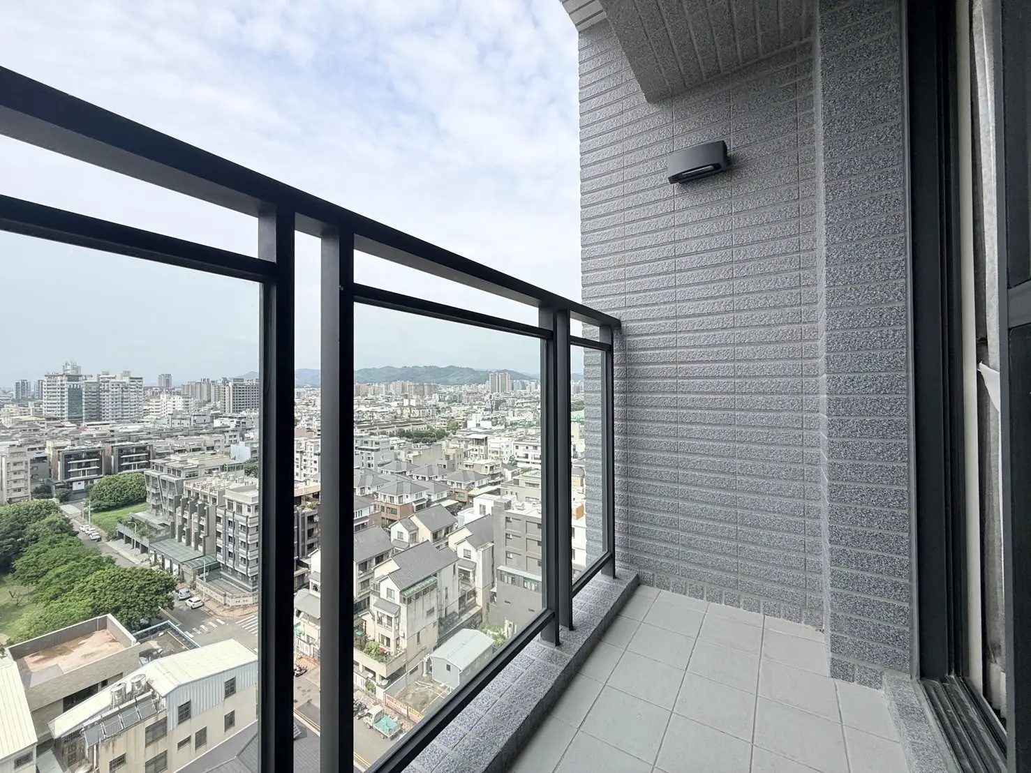 S 505749616 0