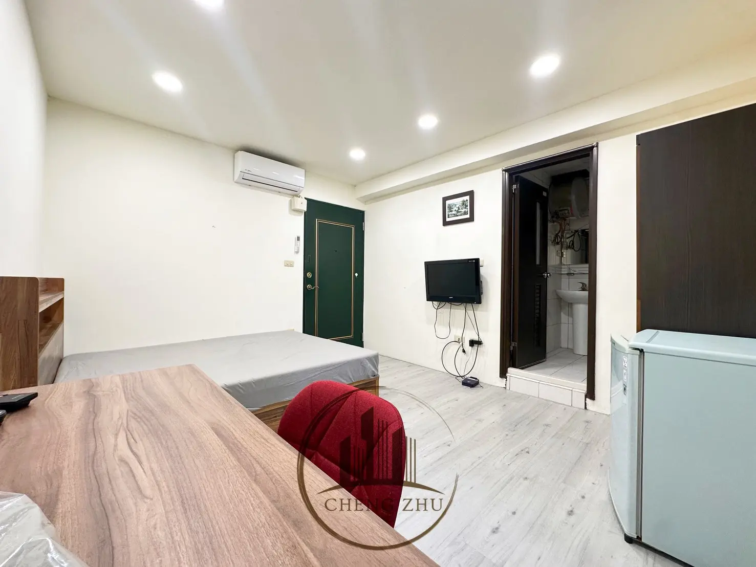 Y西屯區 長安路二段70巷43弄*號(爬梯公寓)