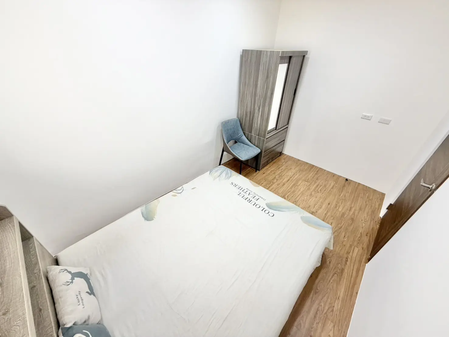 S 45973625 0