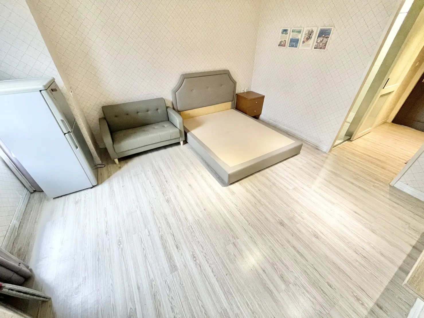 S 49053747 0