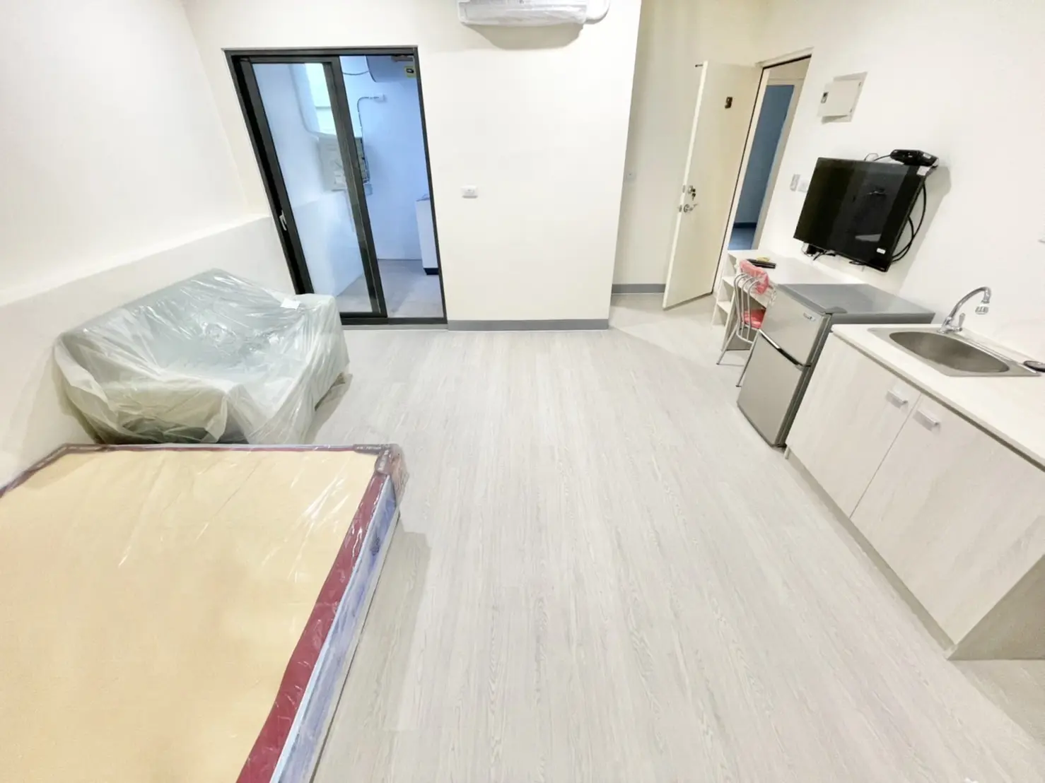 S 45810425 0