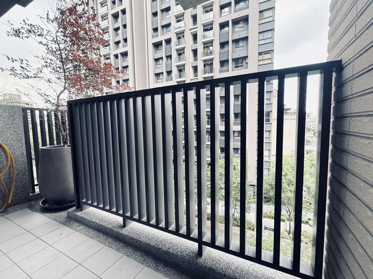 S 505749602 0