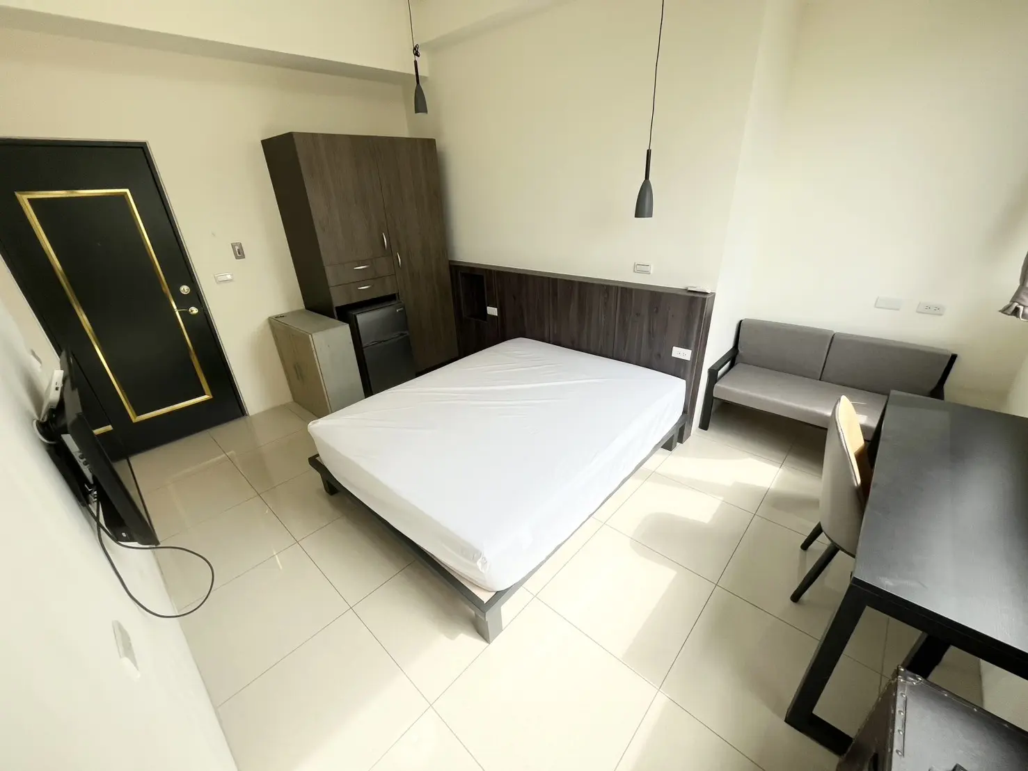 S 25616456 0