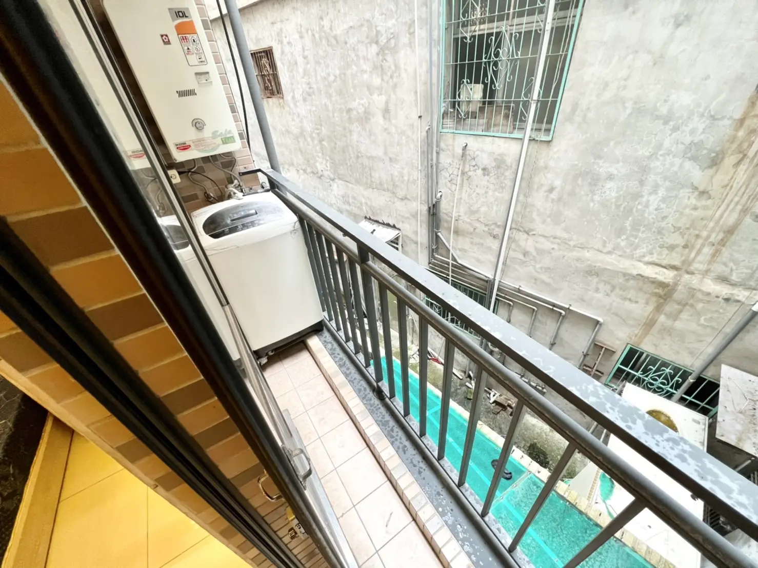 S 692764682 0