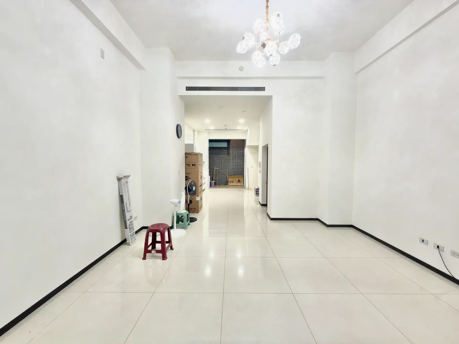 S 145686743 0