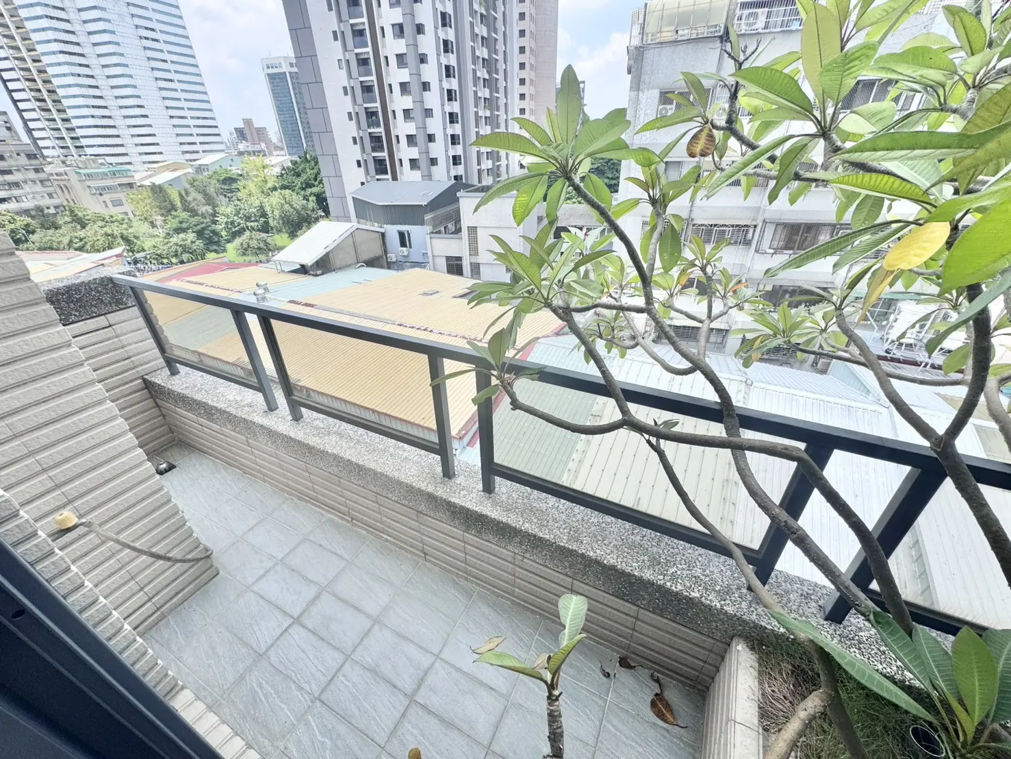 S 48070904 0