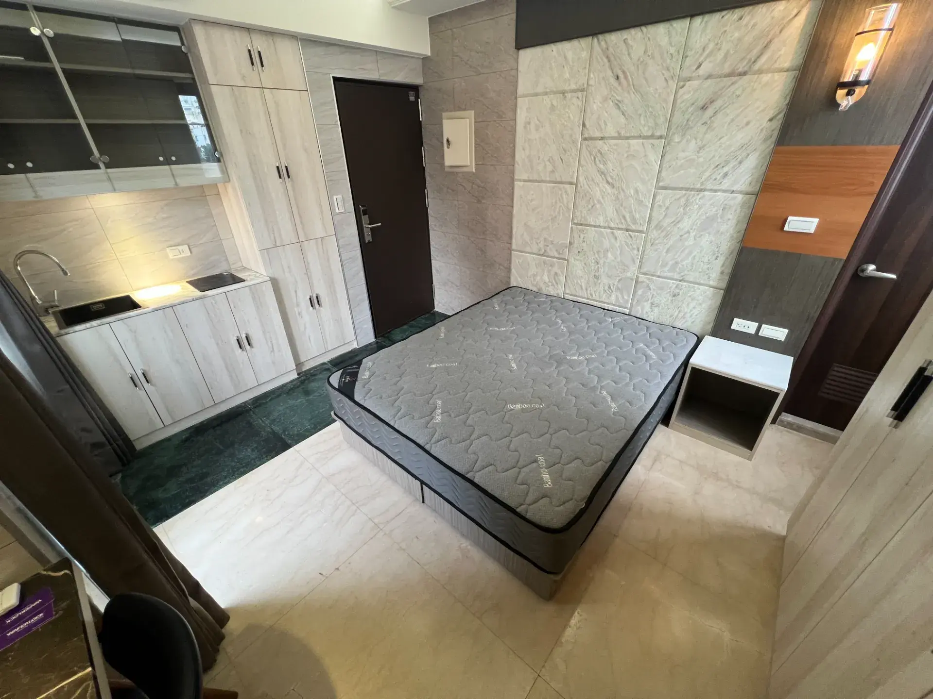 S 90923051 0