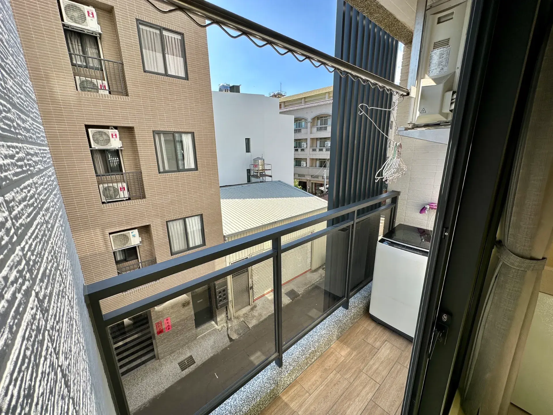 S 16883736 0