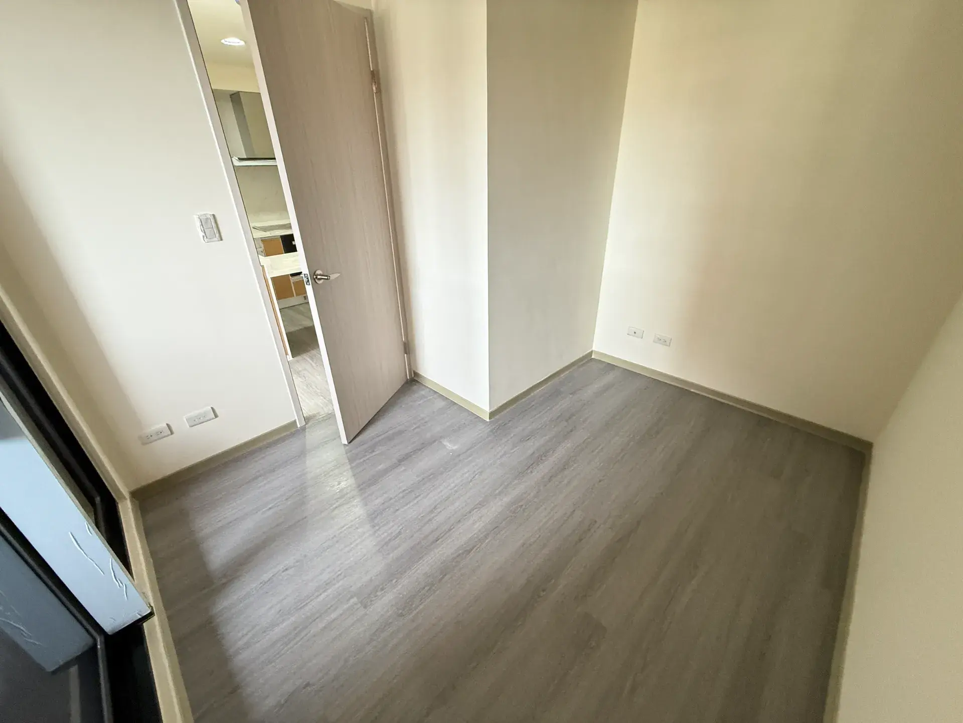S 507805758 0