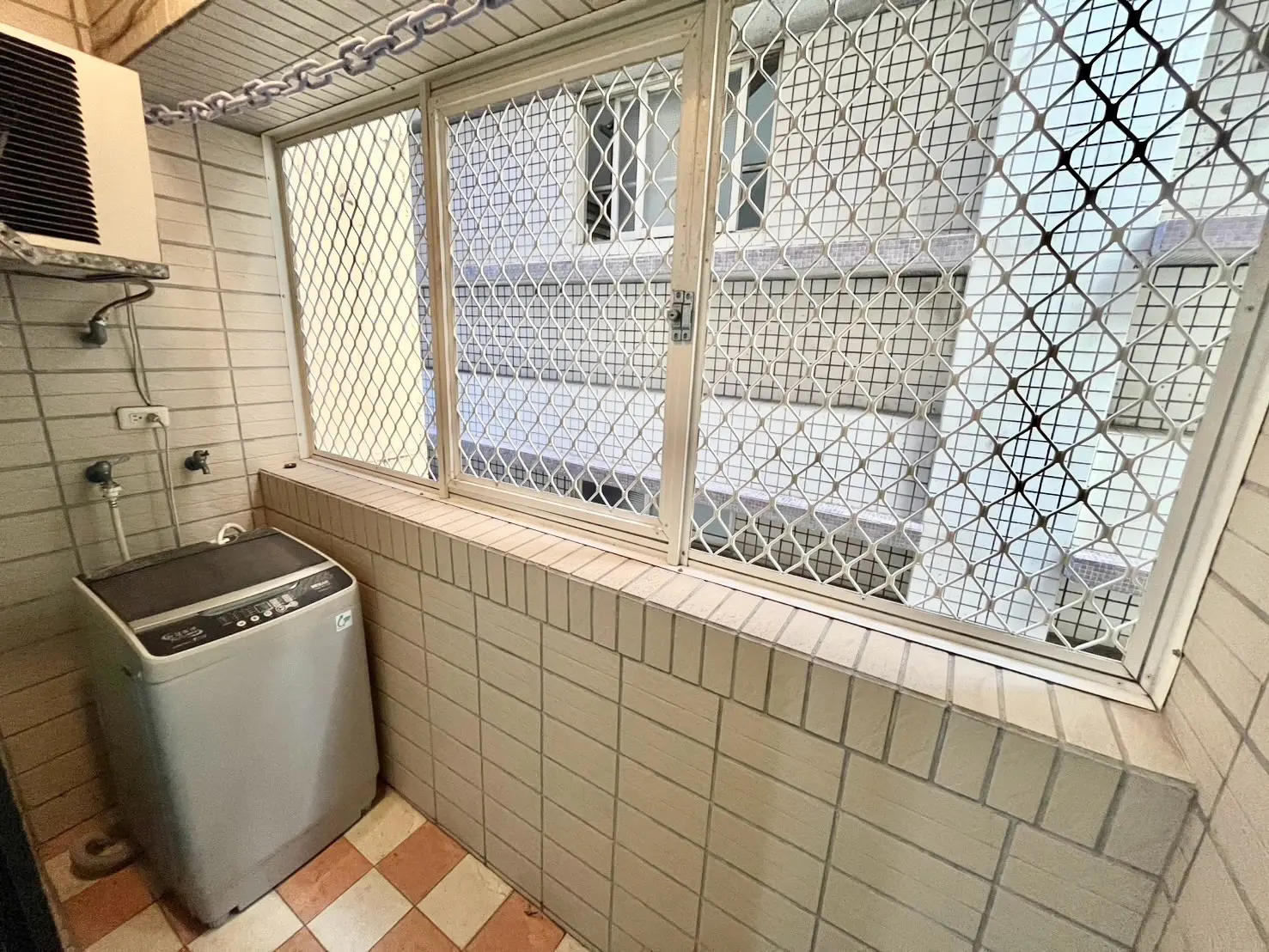 S 568672268 0