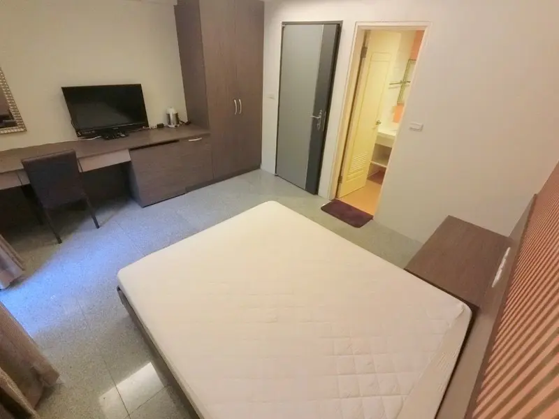 S 46907611 0