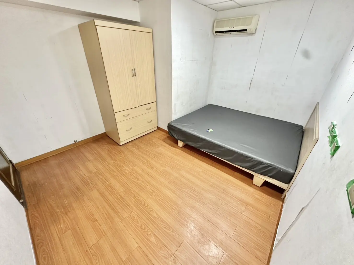 S 219758628 0