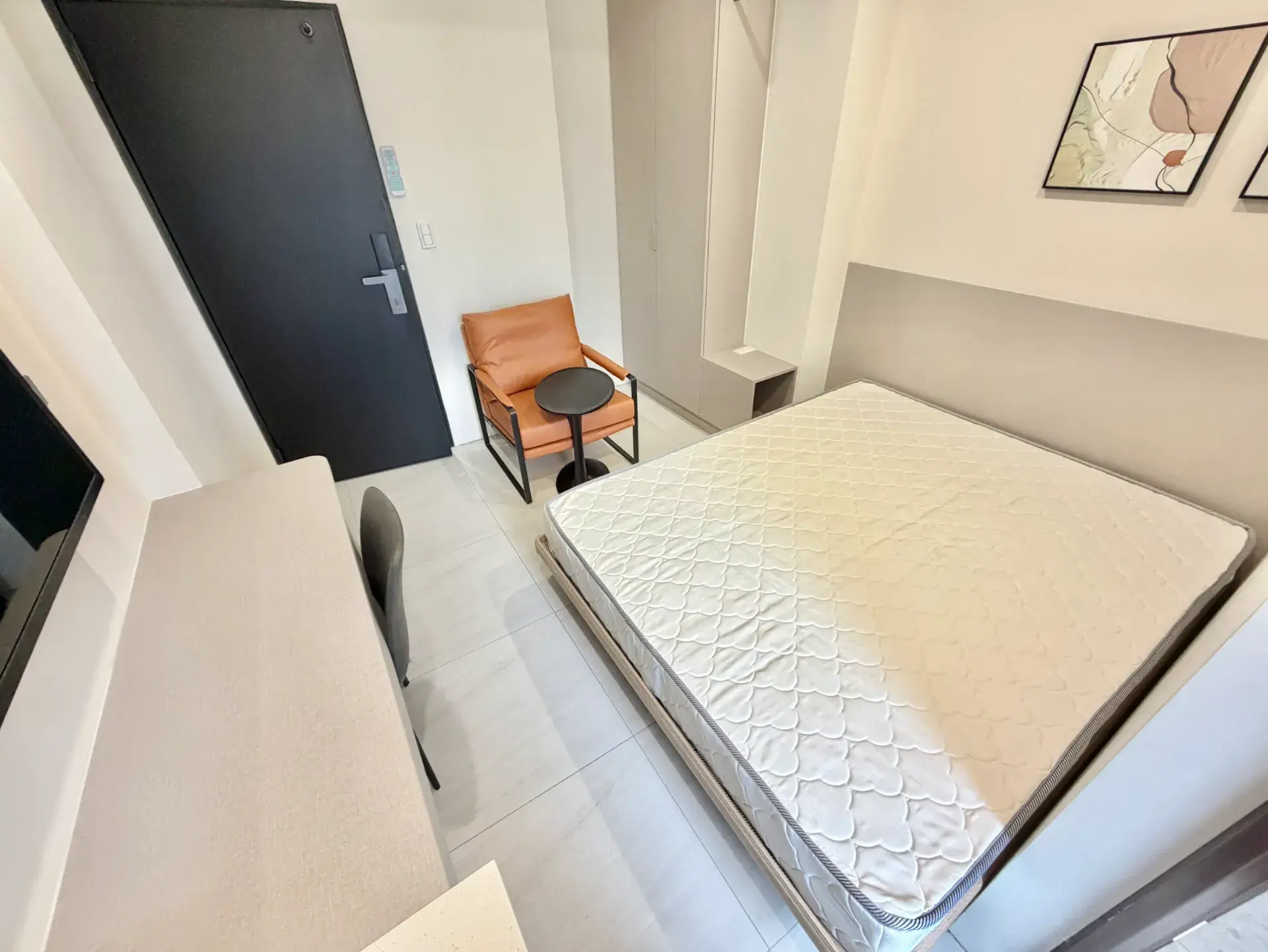S 218423306 0