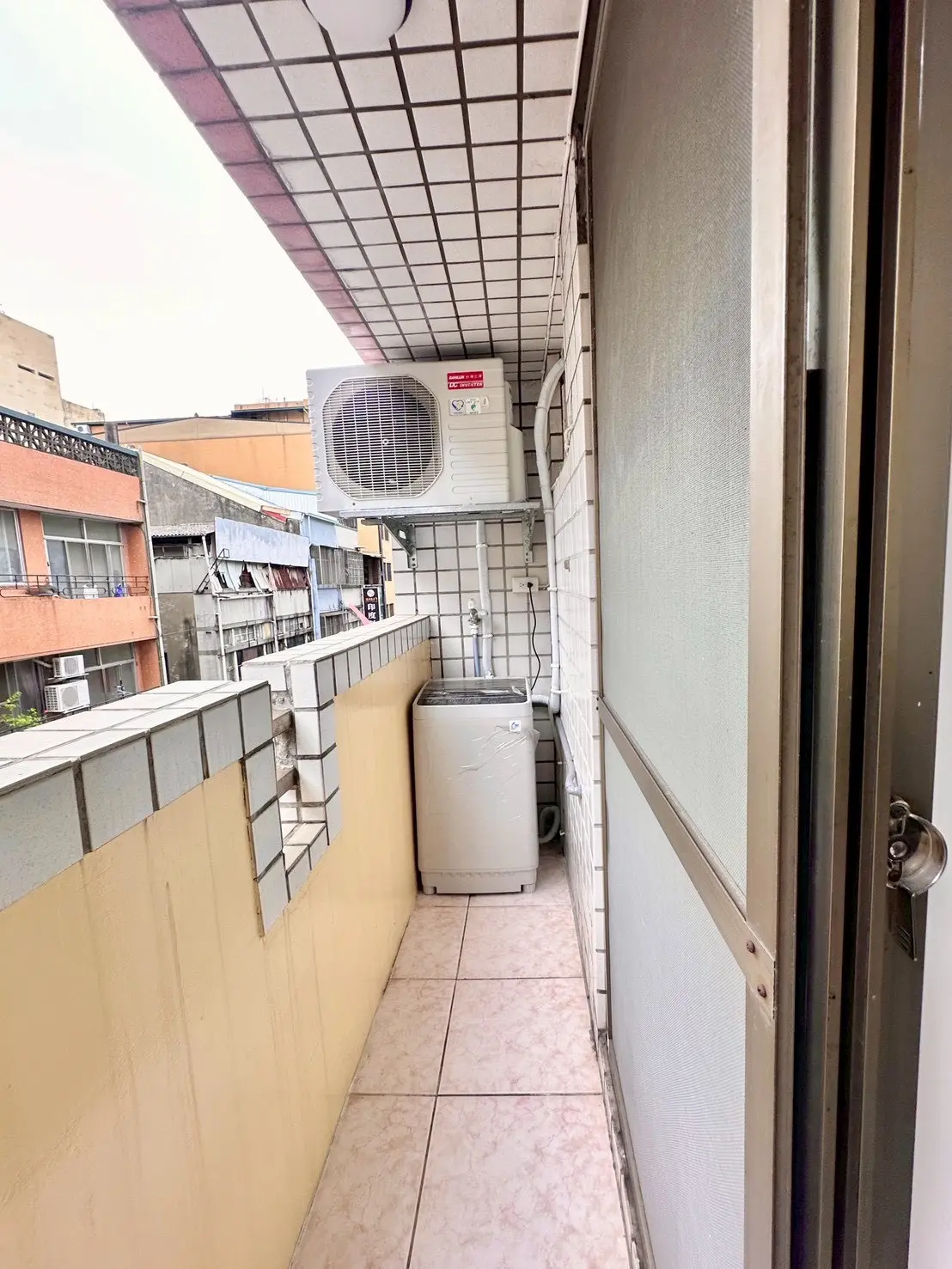 S 10608695