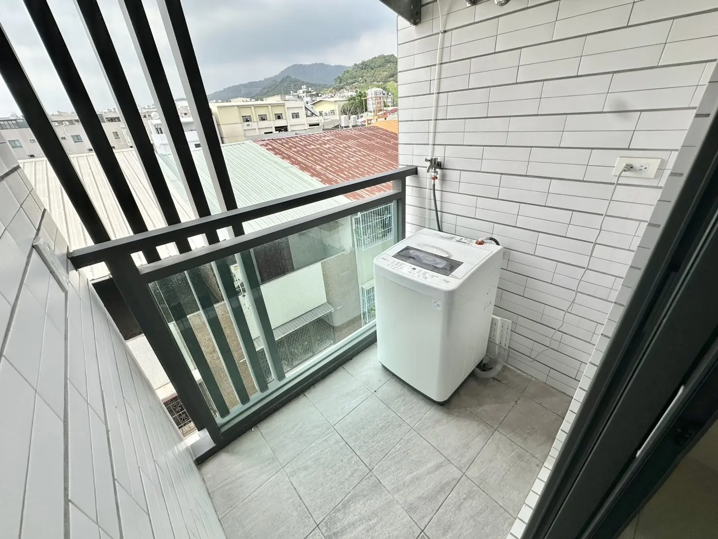 S 218734679 0
