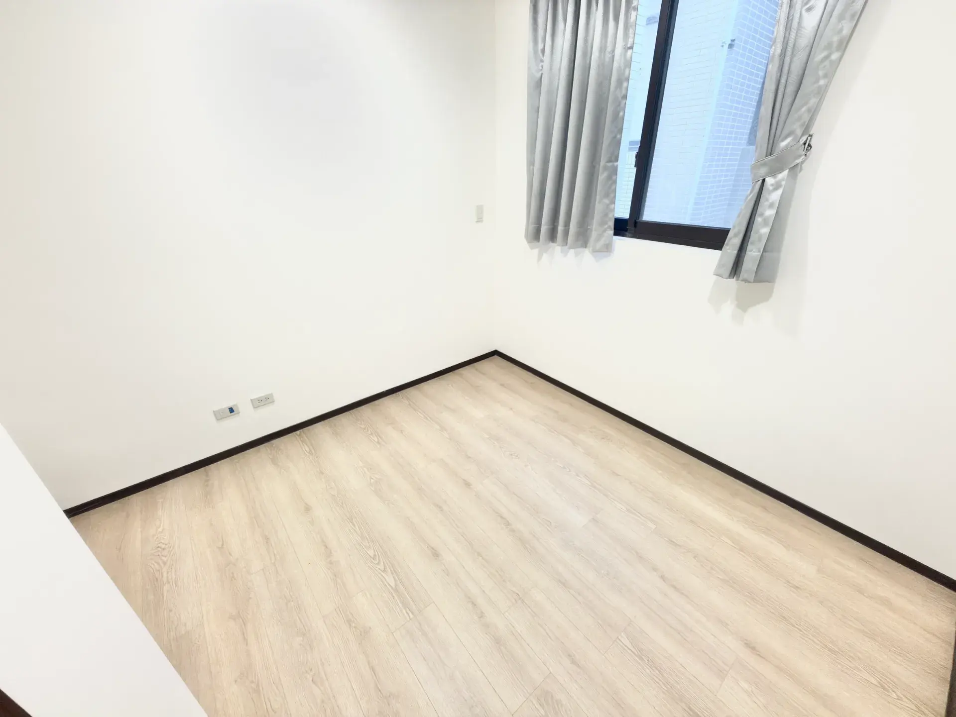 S 145686753 0