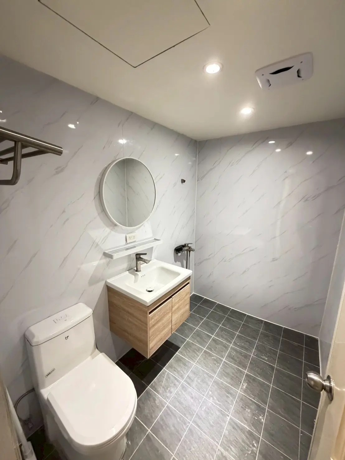 S 6381689 0