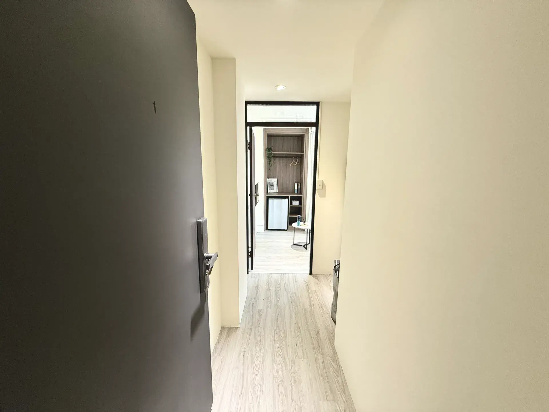 S 524828705 0