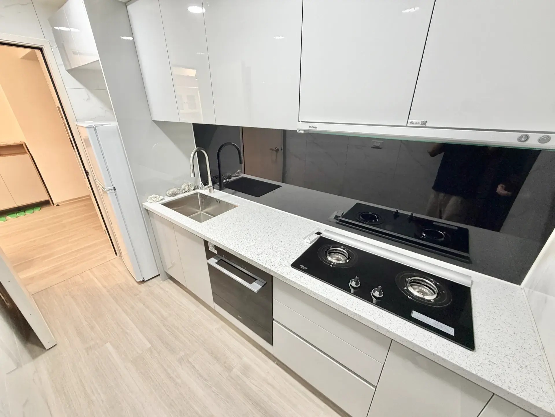S 221290635 0