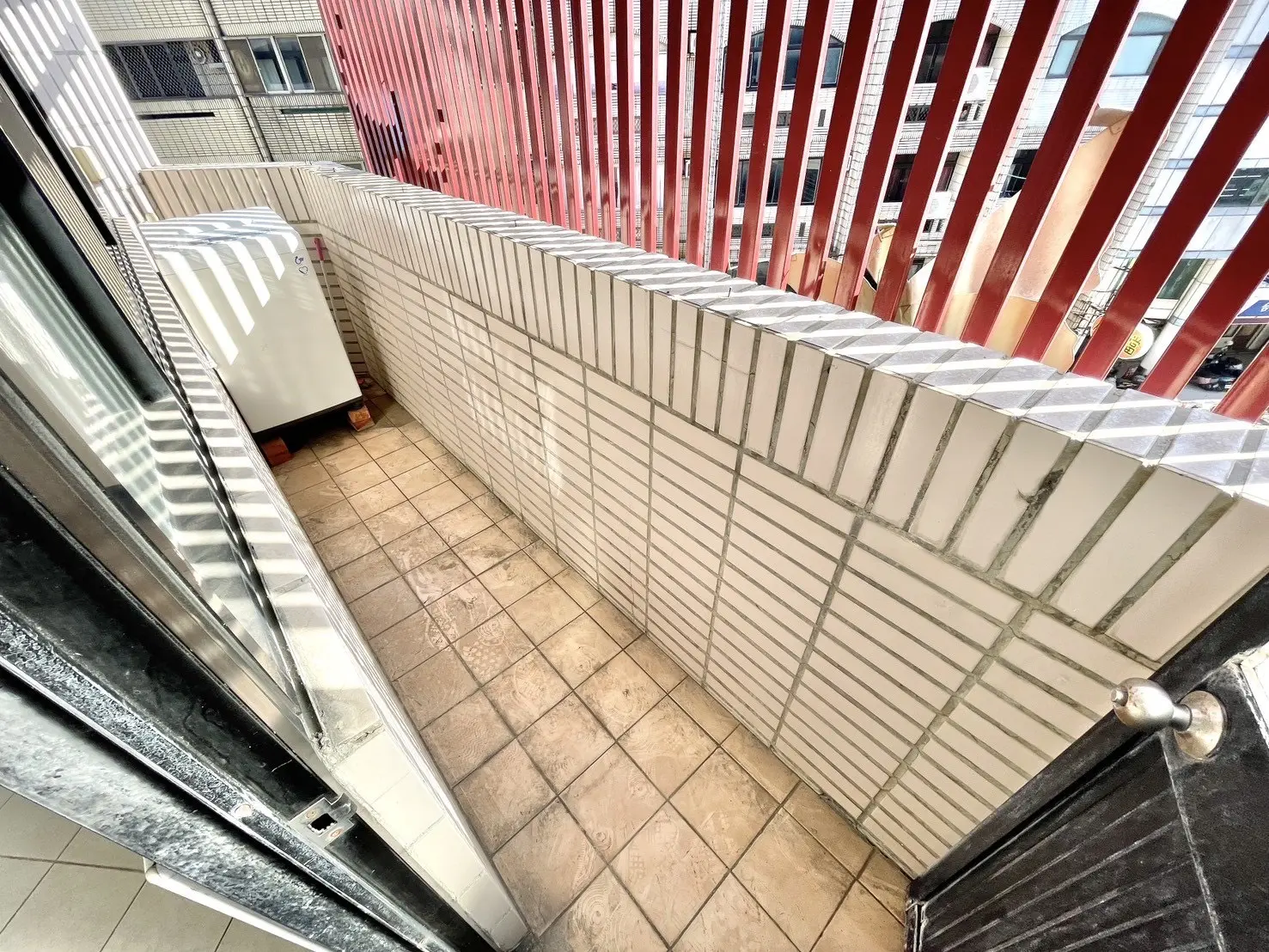 S 586580096 0
