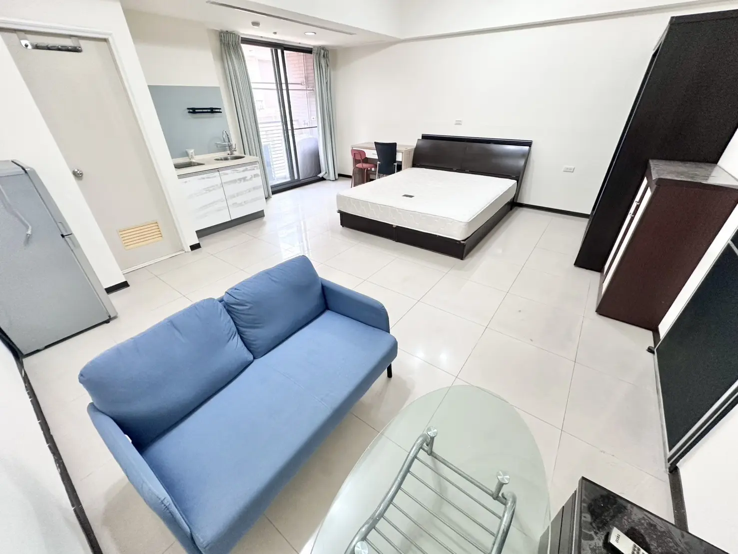 S 48513192 0