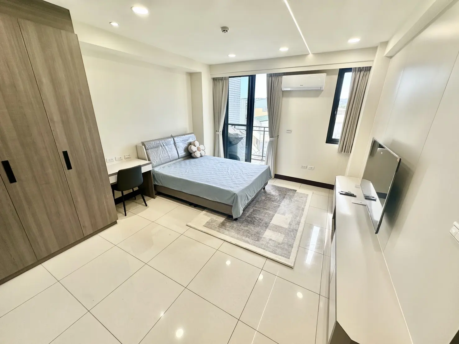 S 50806823 0