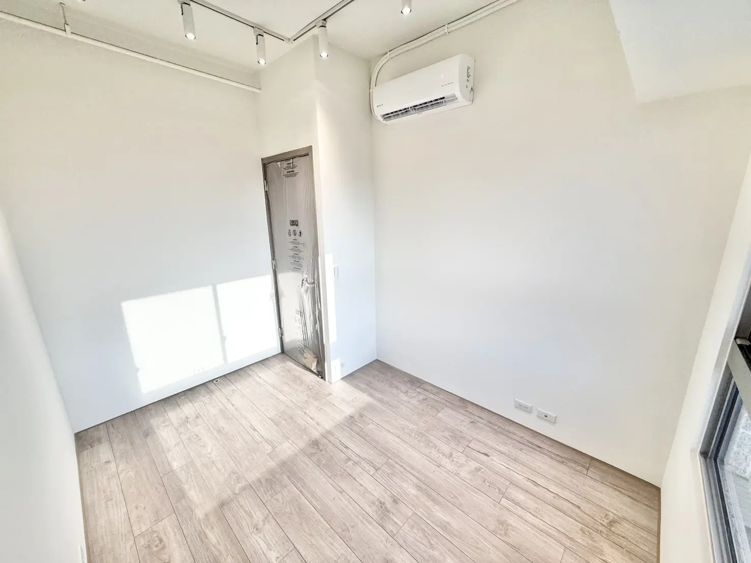 S 109347160 0