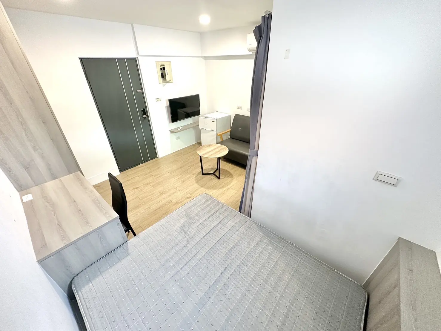 S 13549608 0