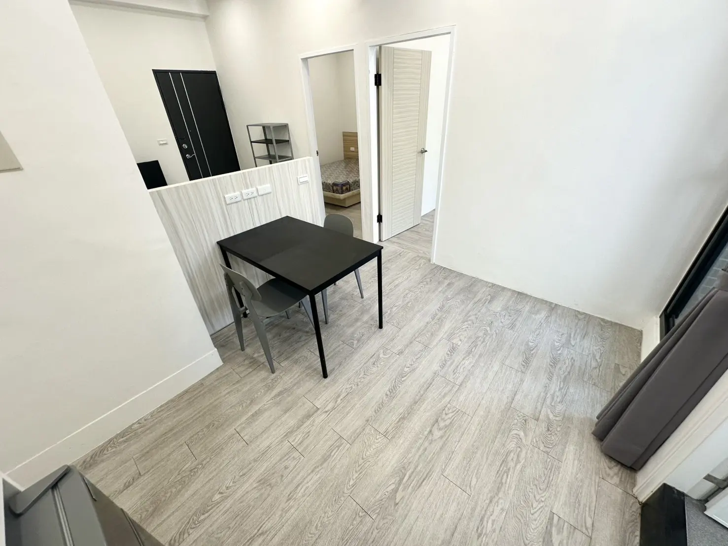 S 49168523 0