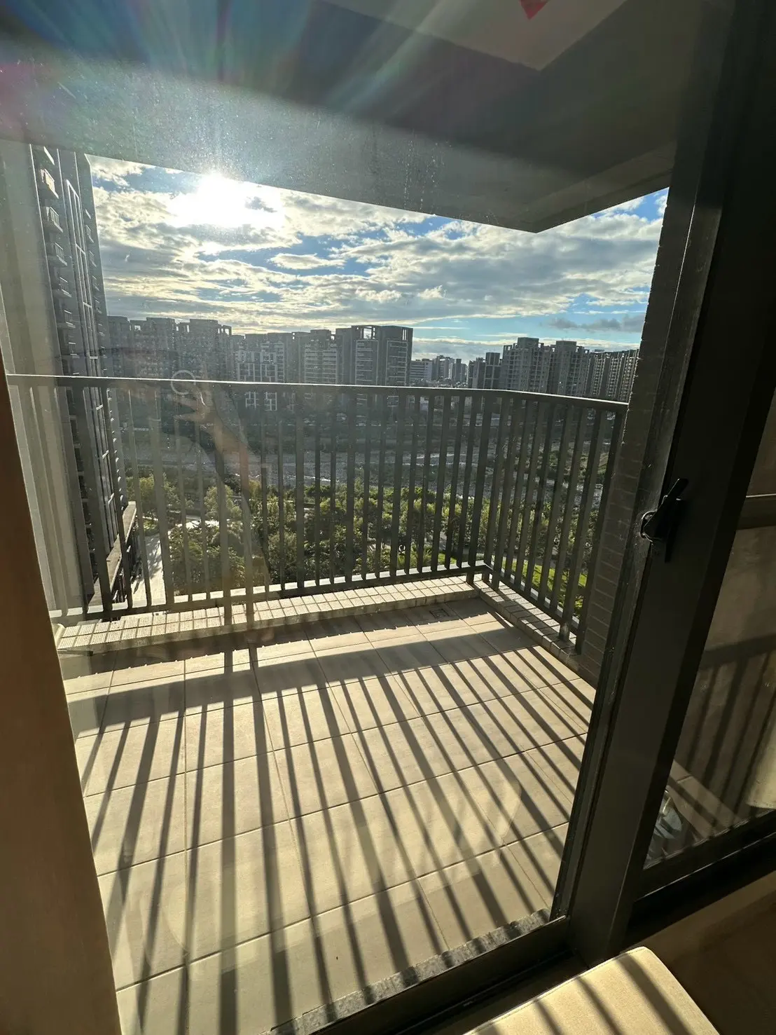 S 21758053 0