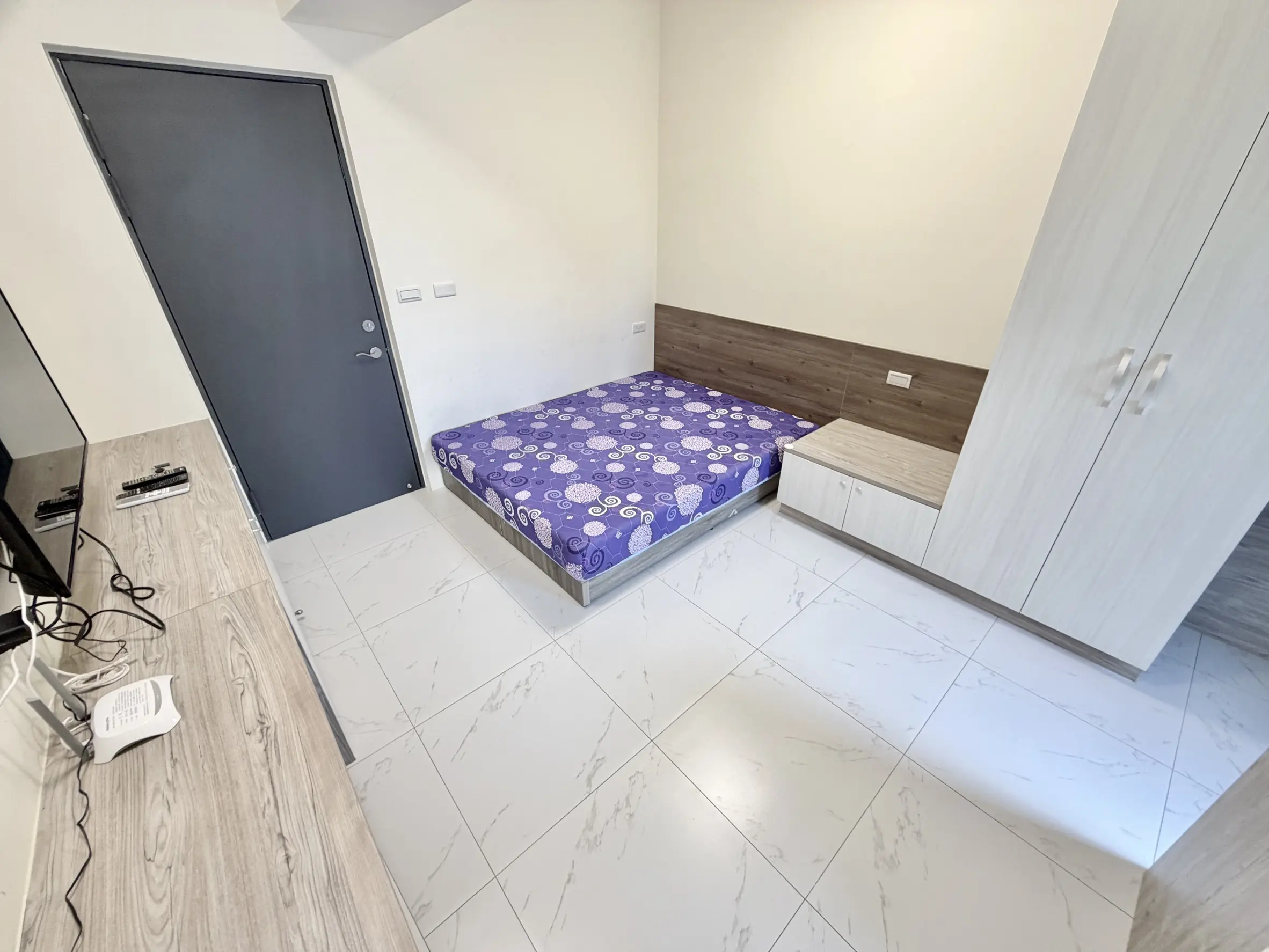 S 223617031 0