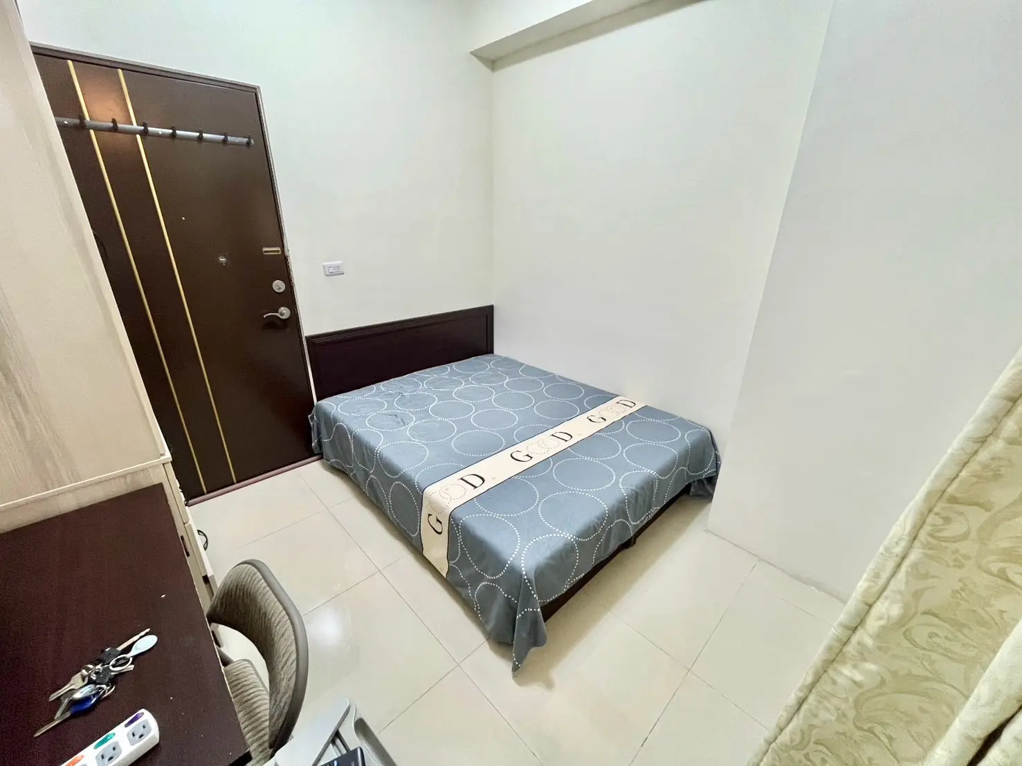 S 599007256 0