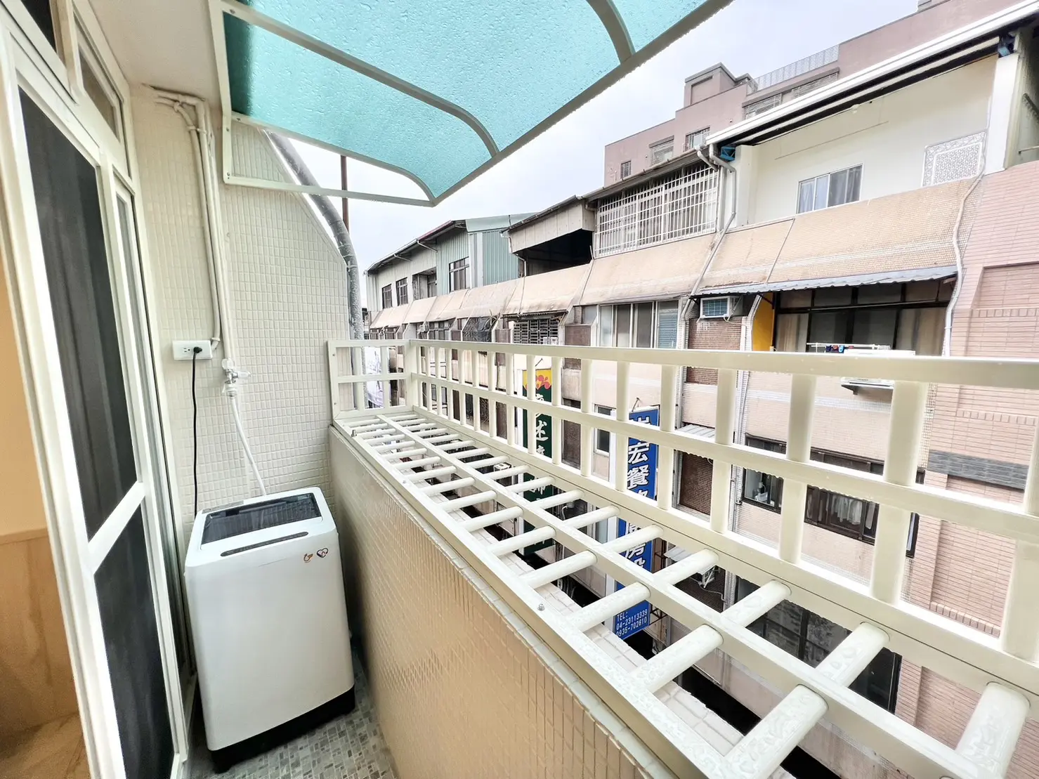 S 49889724 0
